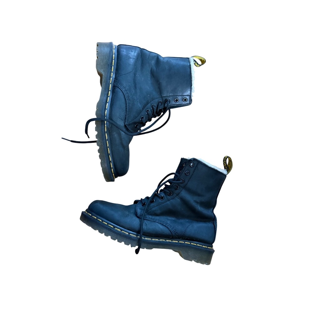 Dr.‎ Martens Faux fur lined combat boots in black